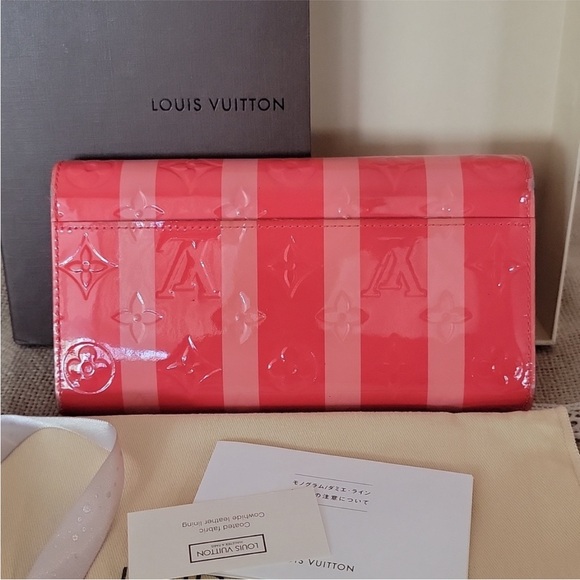 Limited Edition & Authentic Louis Vuitton Reyeur Poppy Petal patent wallet - Picture 3 of 11